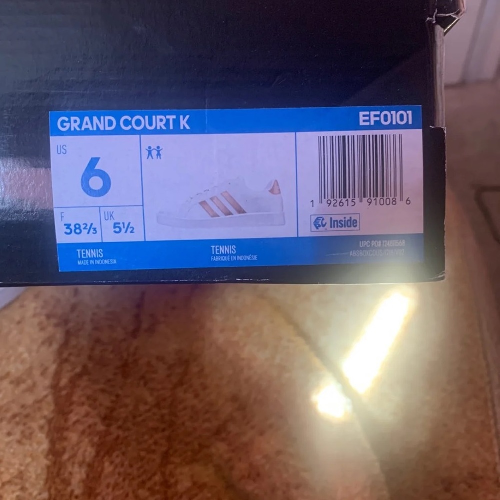 Adidas - Picture 2 of 2